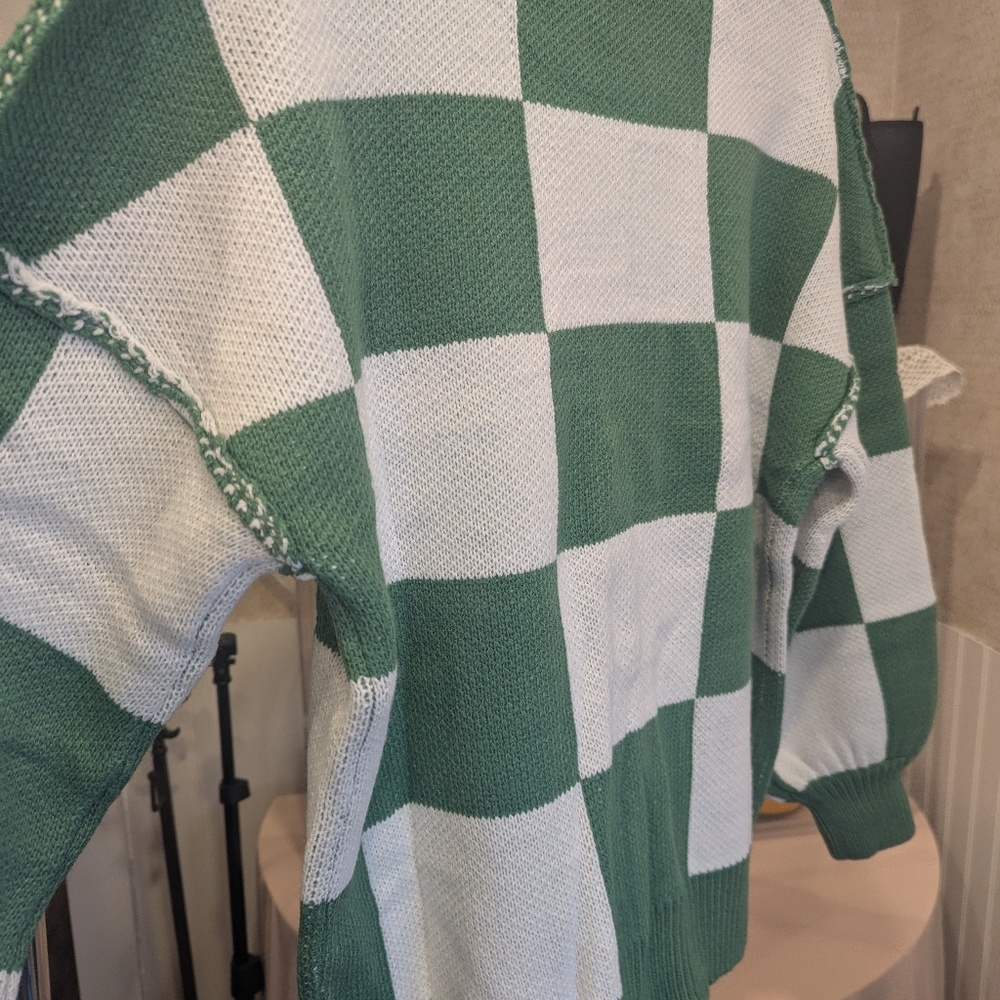 New Green And White Checkered Womens Sweater, Small, Raw Exposed Seams, Soft - Picture 4 of 5